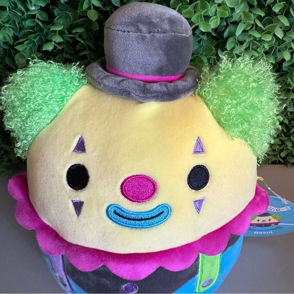 Squishmallows Resul the Clown 8" Plush Blacklight New with tag - Picture 9 of 9